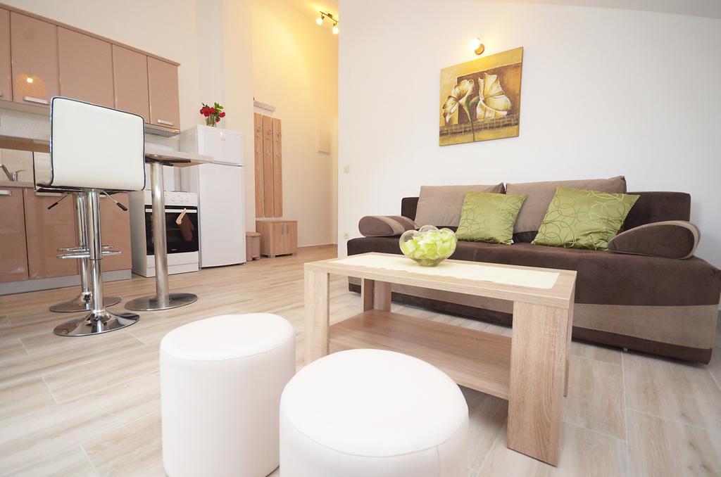 Apartmani Mizdrak كوتور المظهر الخارجي الصورة