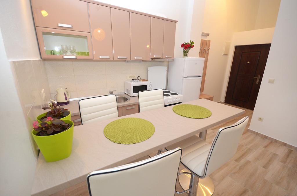 Apartmani Mizdrak كوتور المظهر الخارجي الصورة