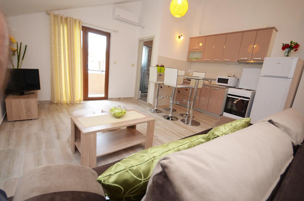 Apartmani Mizdrak كوتور المظهر الخارجي الصورة