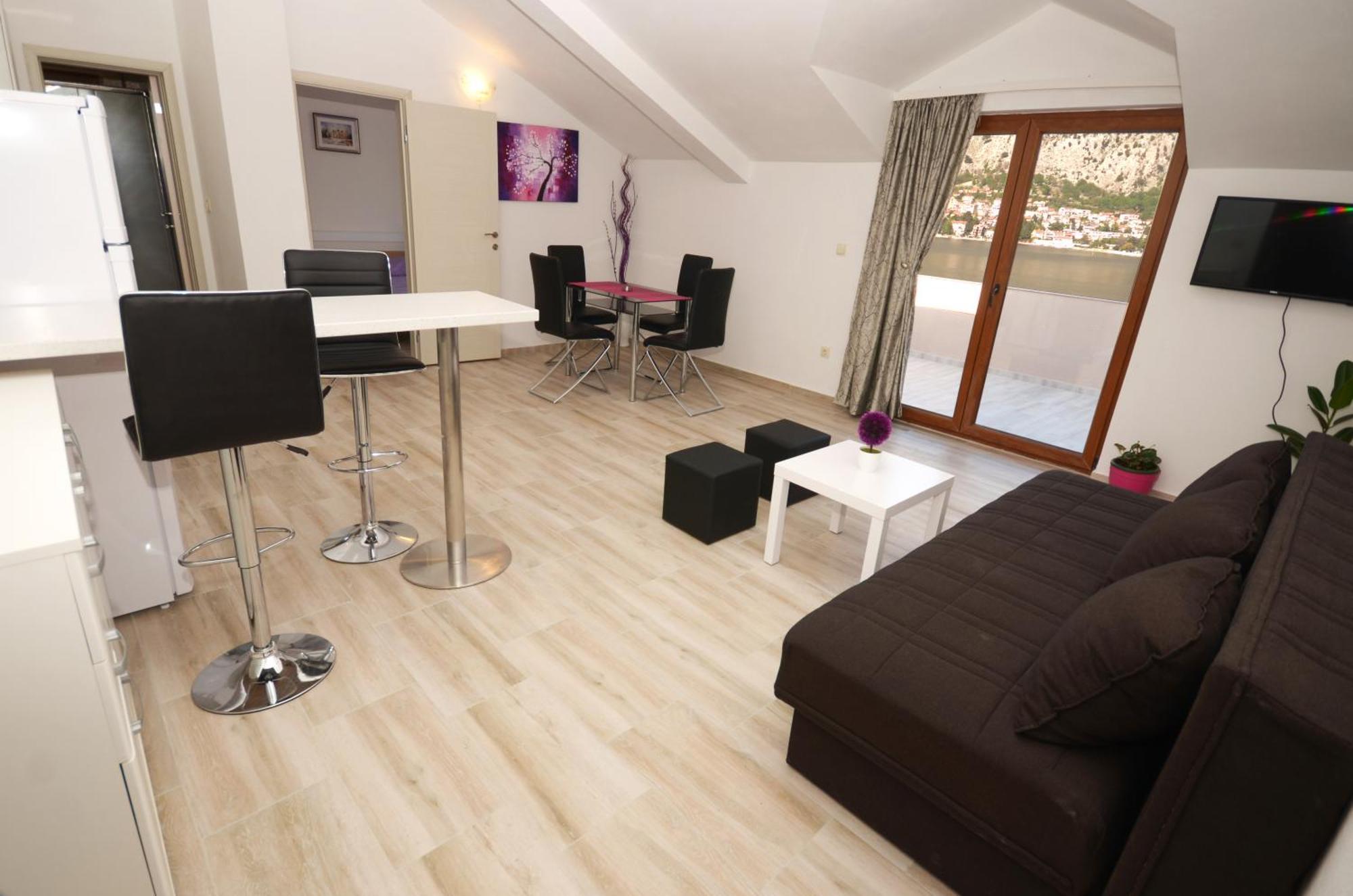 Apartmani Mizdrak كوتور المظهر الخارجي الصورة